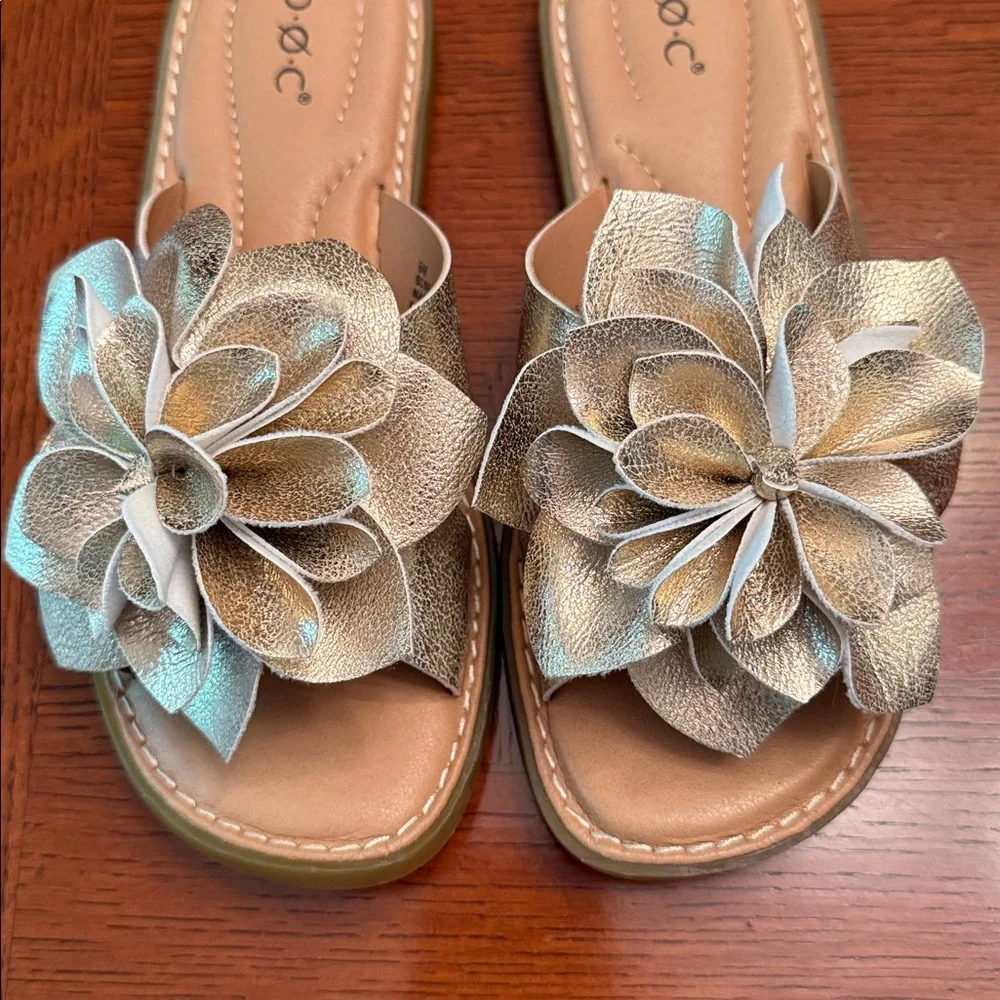 B.O.C. Kasia Champagne Slide Sandals - Picture 7 of 12